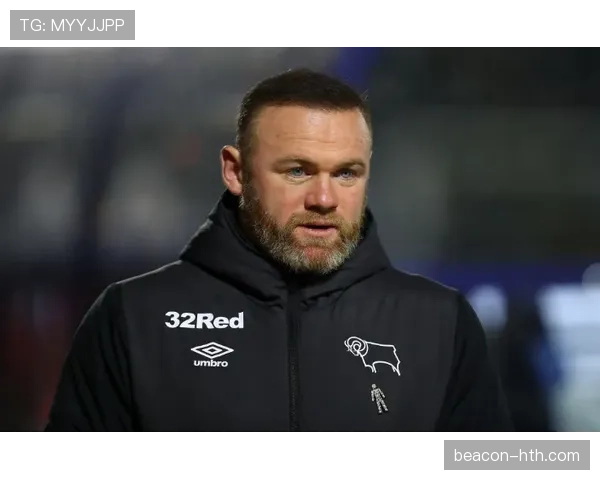 克鲁伊夫技术特点解析：控球精准、视野开阔、战术意识超前